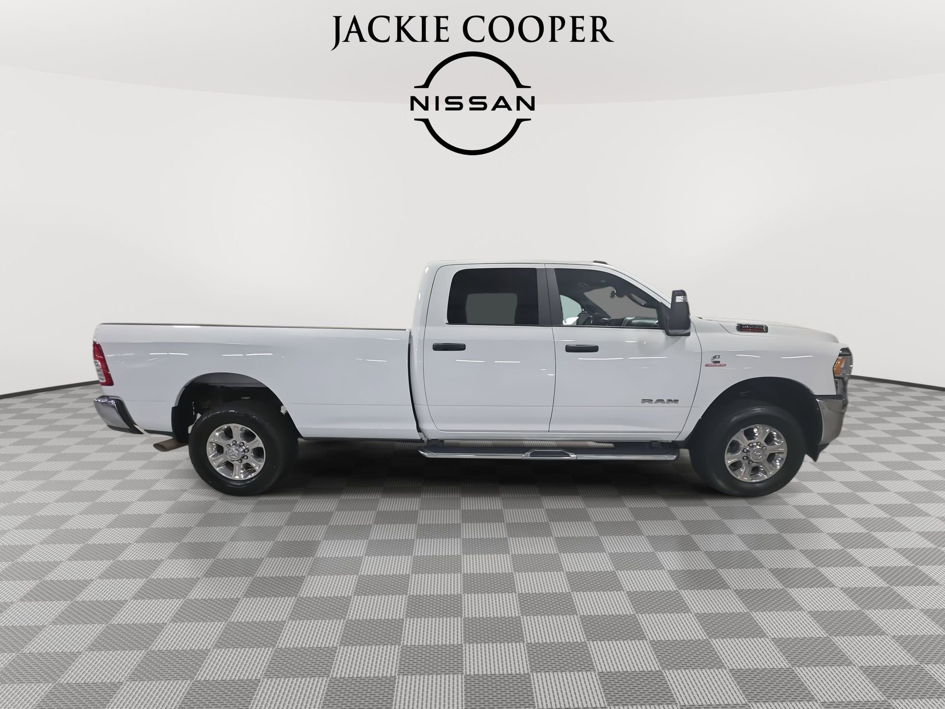 Used 2024 RAM 3500 Big Horn image 4