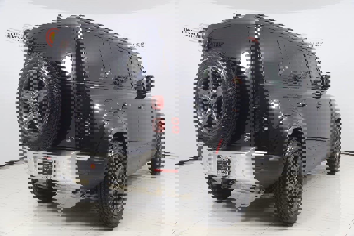 Used 2022 Land Rover Defender 110 SE image 3