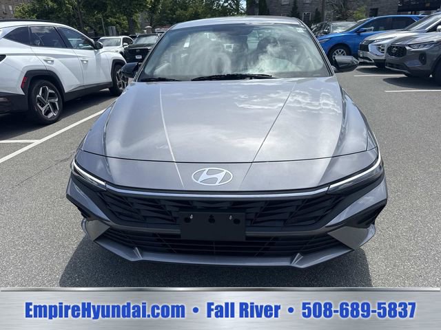 Certified 2025 Hyundai Elantra Sport w/ Cargo Package FWD image 9