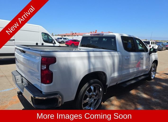 Used 2022 Chevrolet Silverado 1500 LT RWD image 3