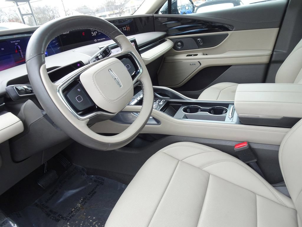 Used 2024 Lincoln Nautilus Premier w/ Equipment Group 102A AWD/4WD image 12