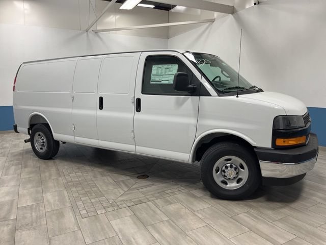 New 2026 Chevrolet Express 3500 Extended w/ Driver Convenience Package RWD image 31