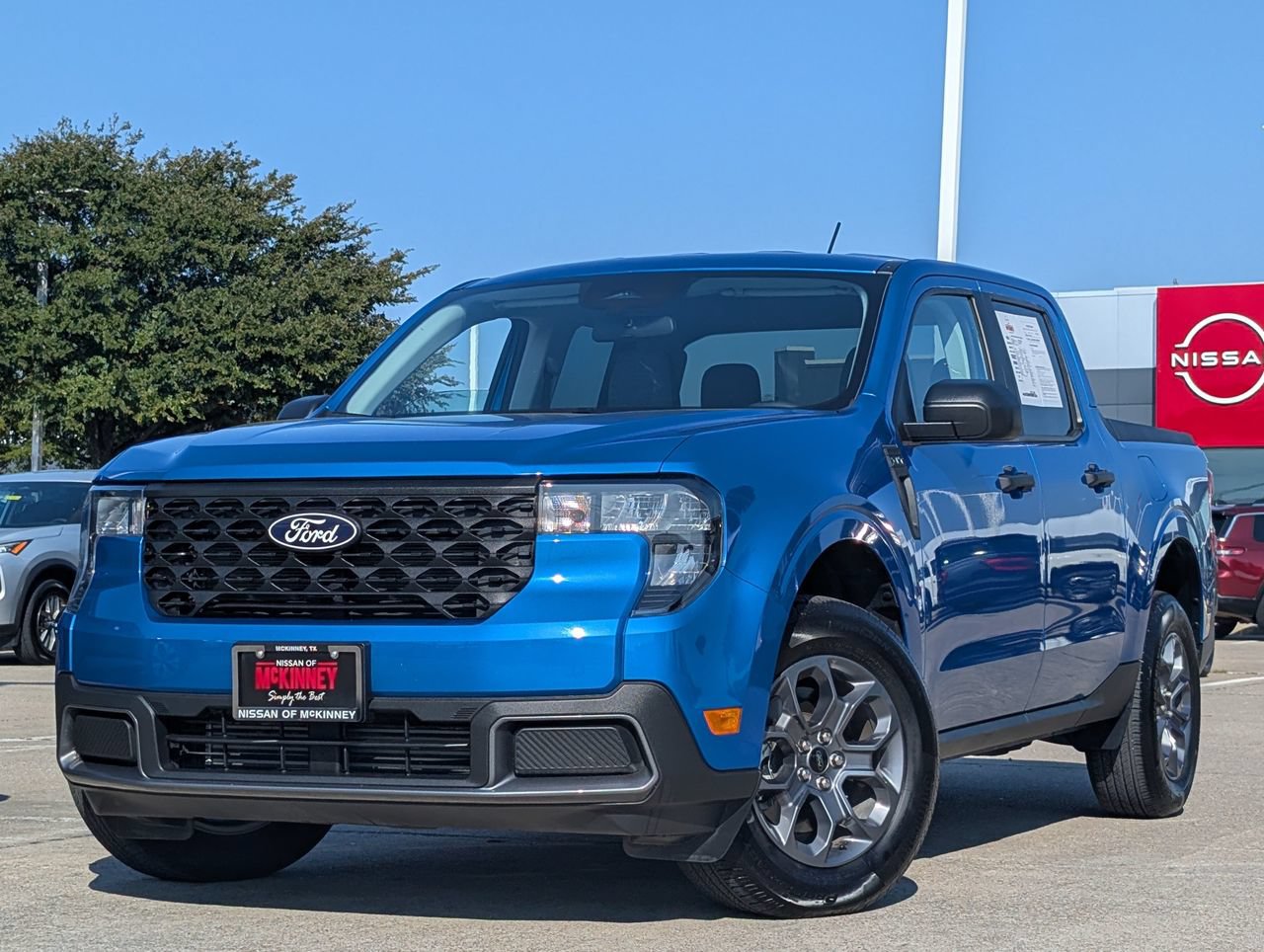 Used 2025 Ford Maverick XLT w/ Equipment Group 302A AWD/4WD image 2