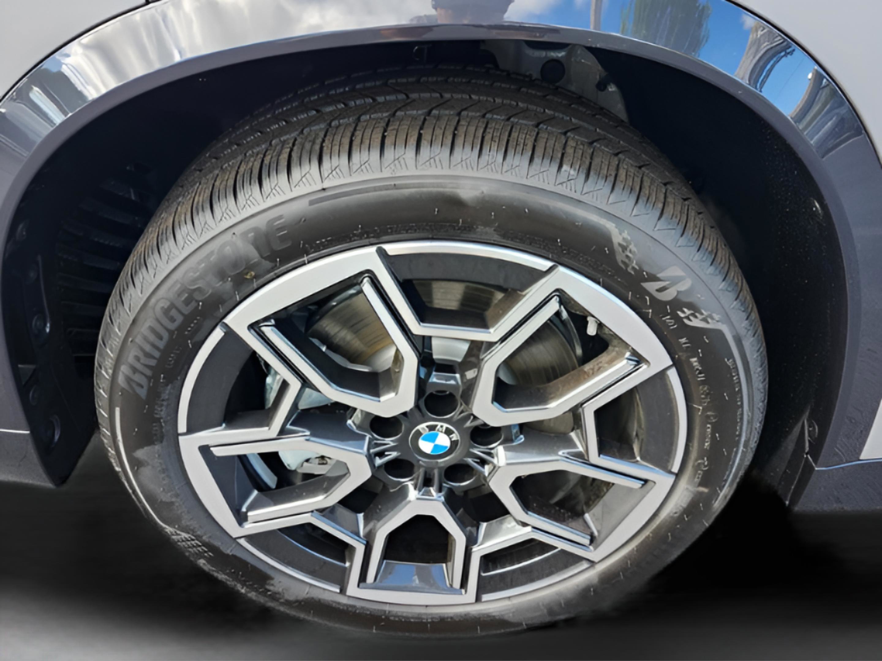 New 2026 BMW X1 xDrive28i w/ M Sport Package AWD/4WD image 18