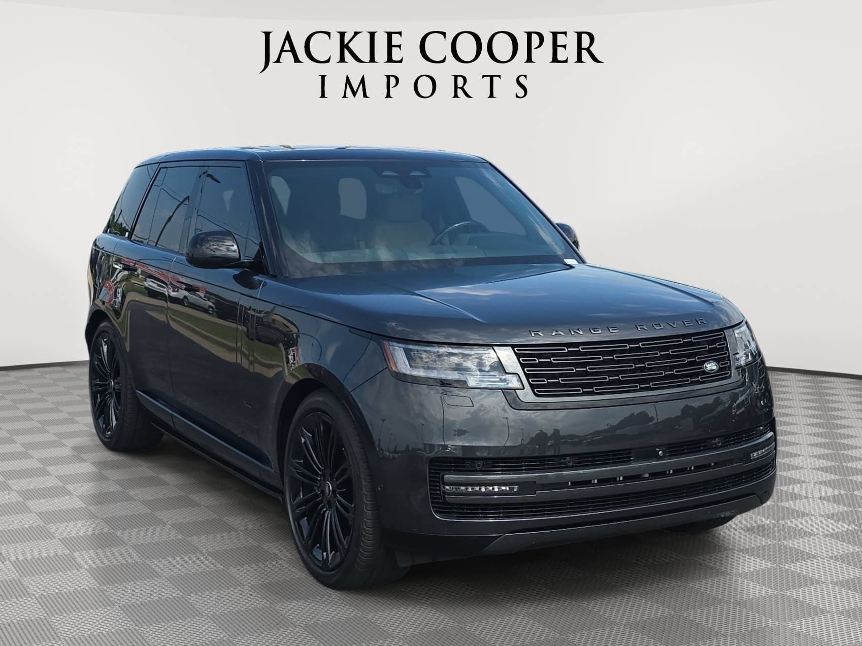 Used 2024 Land Rover Range Rover SE AWD/4WD image 3