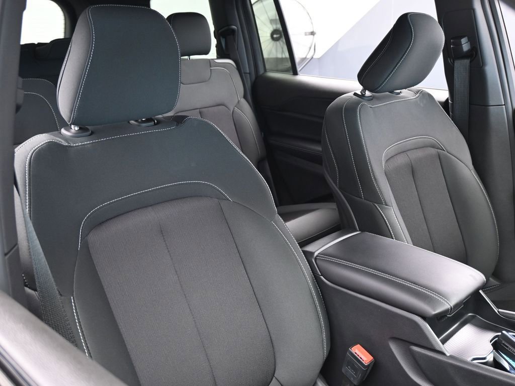 Used 2024 Jeep Grand Cherokee L Laredo image 38