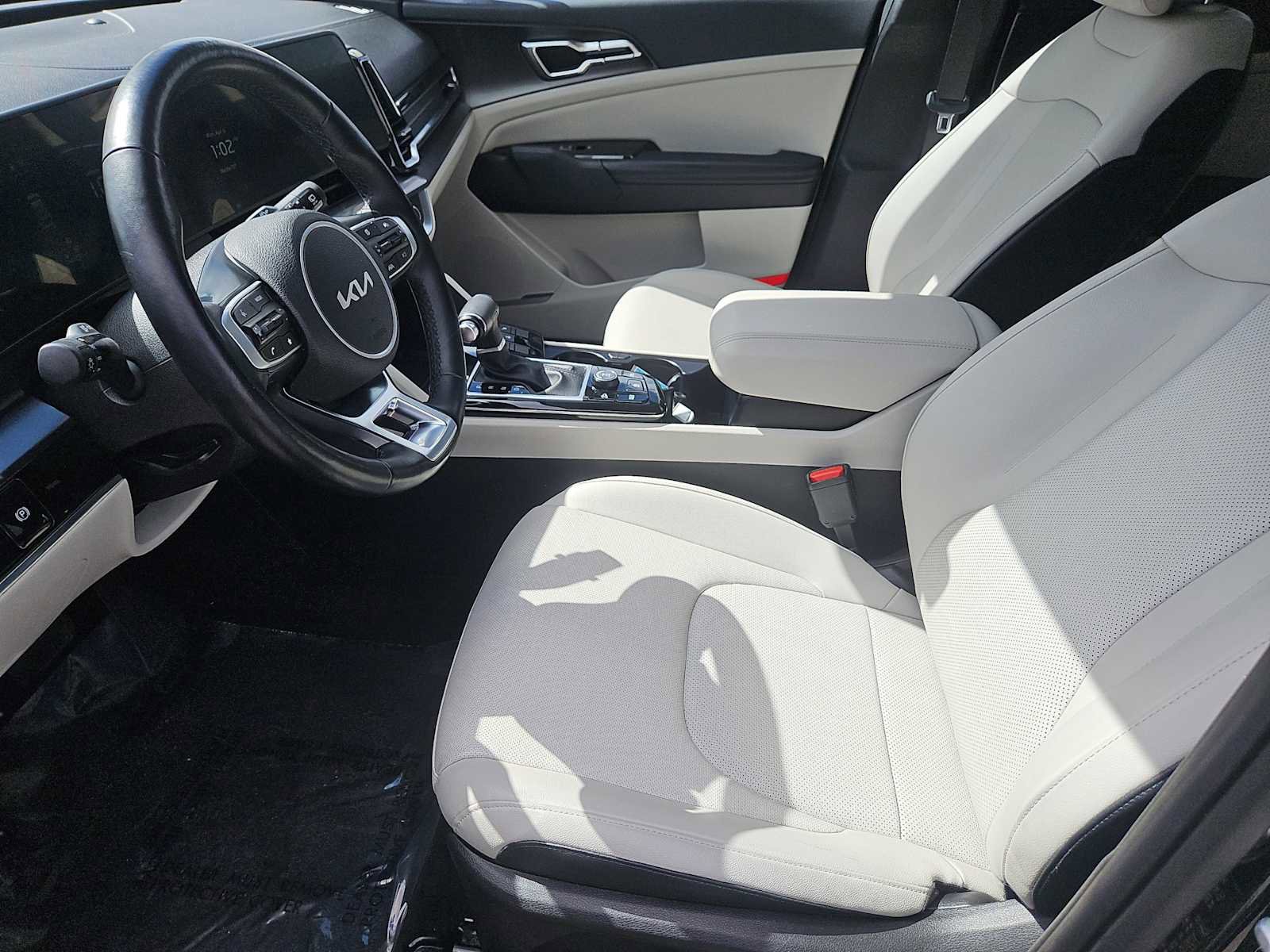 Used 2023 Kia Sportage EX image 29