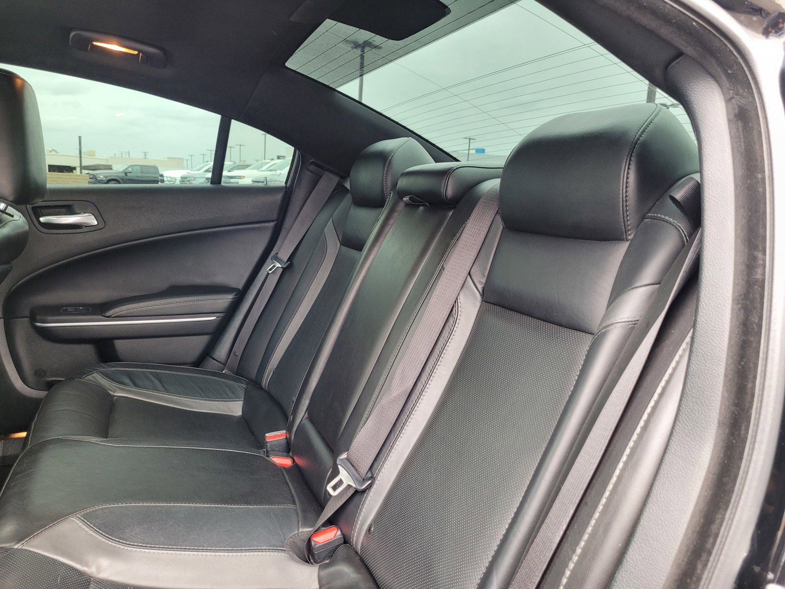 Used 2022 Dodge Charger SXT w/ Leather Interior Group RWD image 12