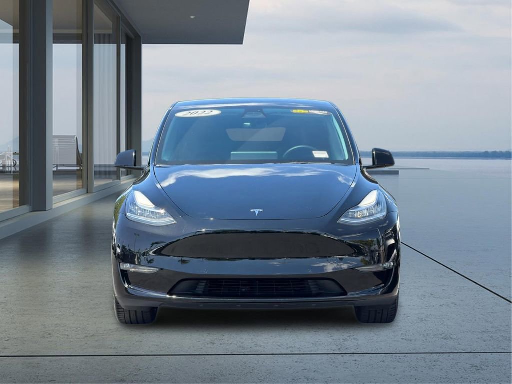 Used 2022 Tesla Model Y Long Range image 9
