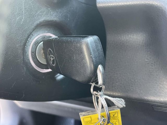 Used 2021 Toyota Camry LE image 23