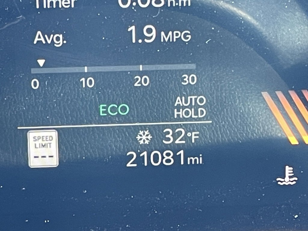 Certified 2025 Kia Carnival image 10