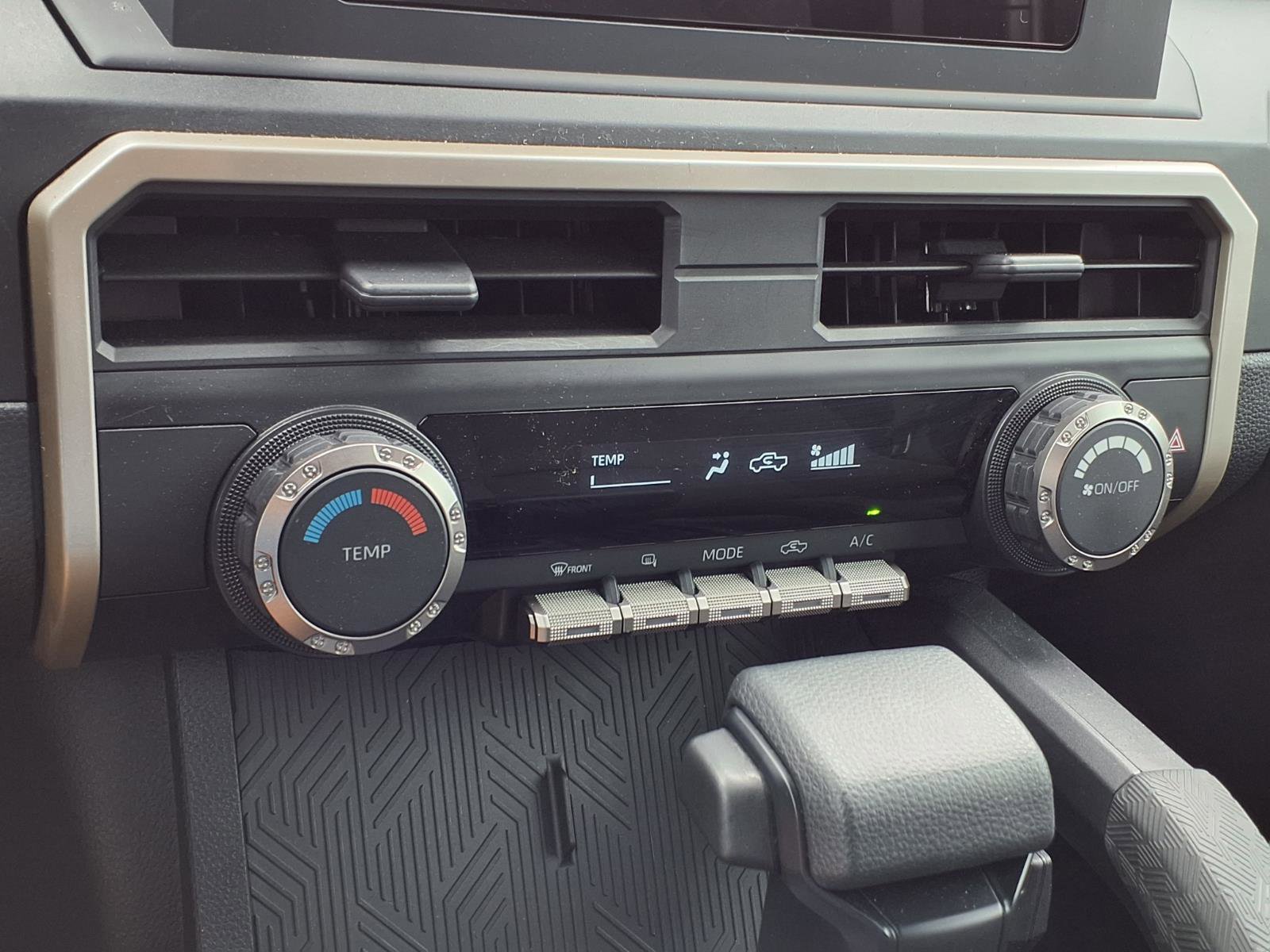 Used 2025 Toyota Tacoma SR image 17