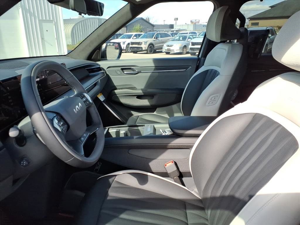 New 2026 Kia EV9 GT-Line AWD/4WD image 14