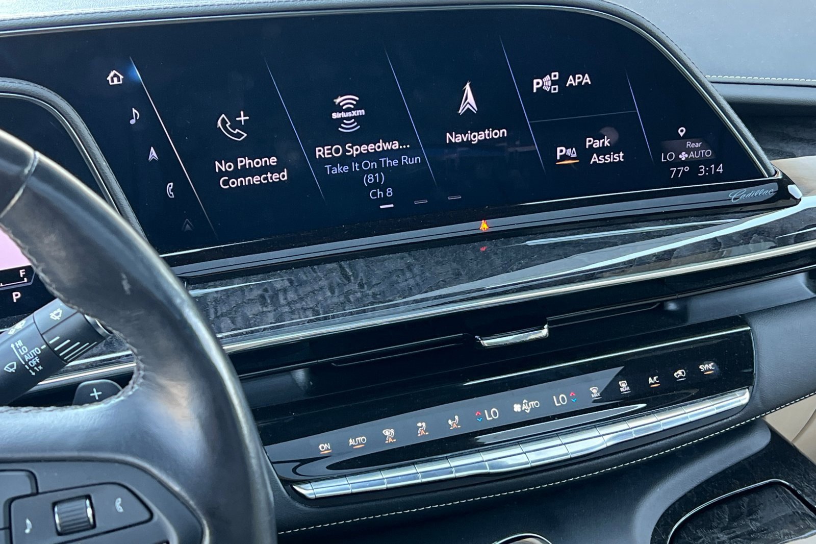 Used 2023 Cadillac Escalade Premium Luxury w/ Performance Package image 31