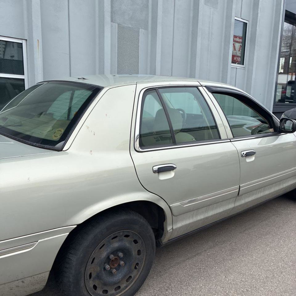 Used 2005 Mercury Grand Marquis GS image 7
