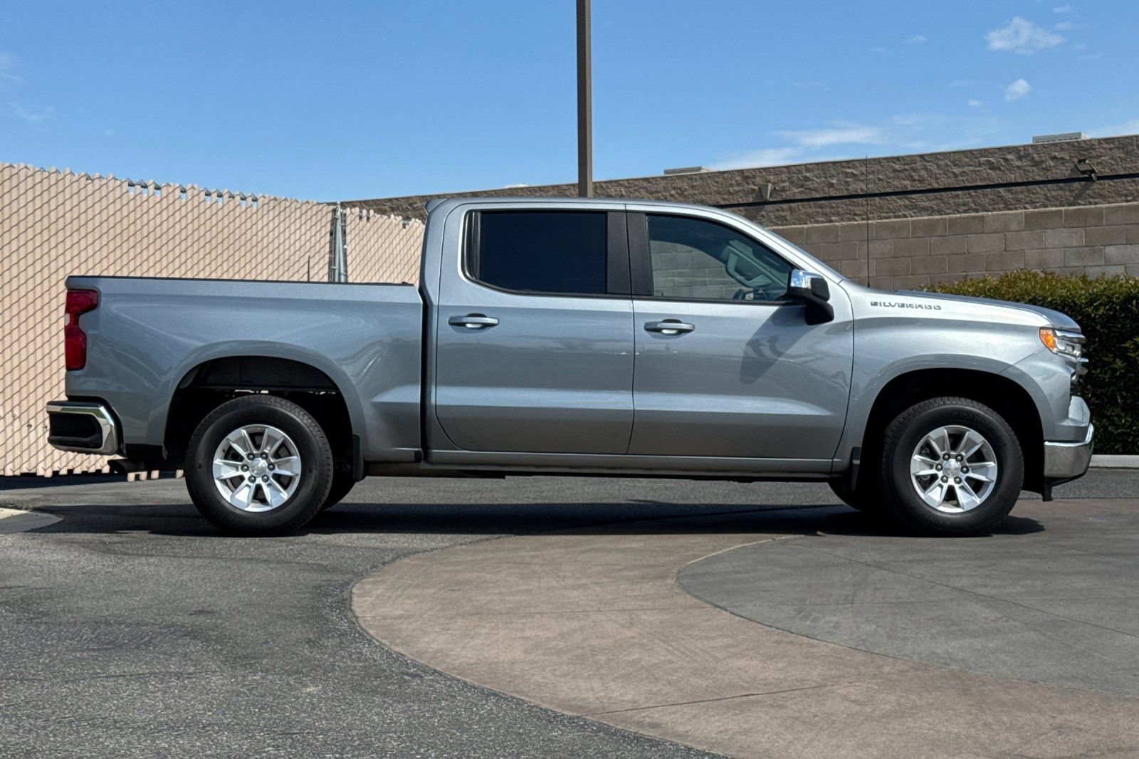 Certified 2023 Chevrolet Silverado 1500 LT RWD image 3