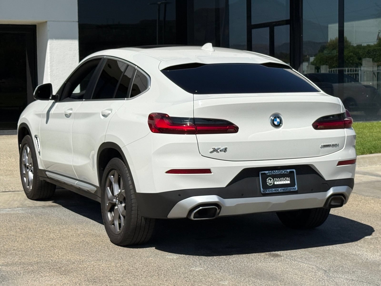 Used 2023 BMW X4 xDrive30i w/ Convenience Package AWD/4WD image 10