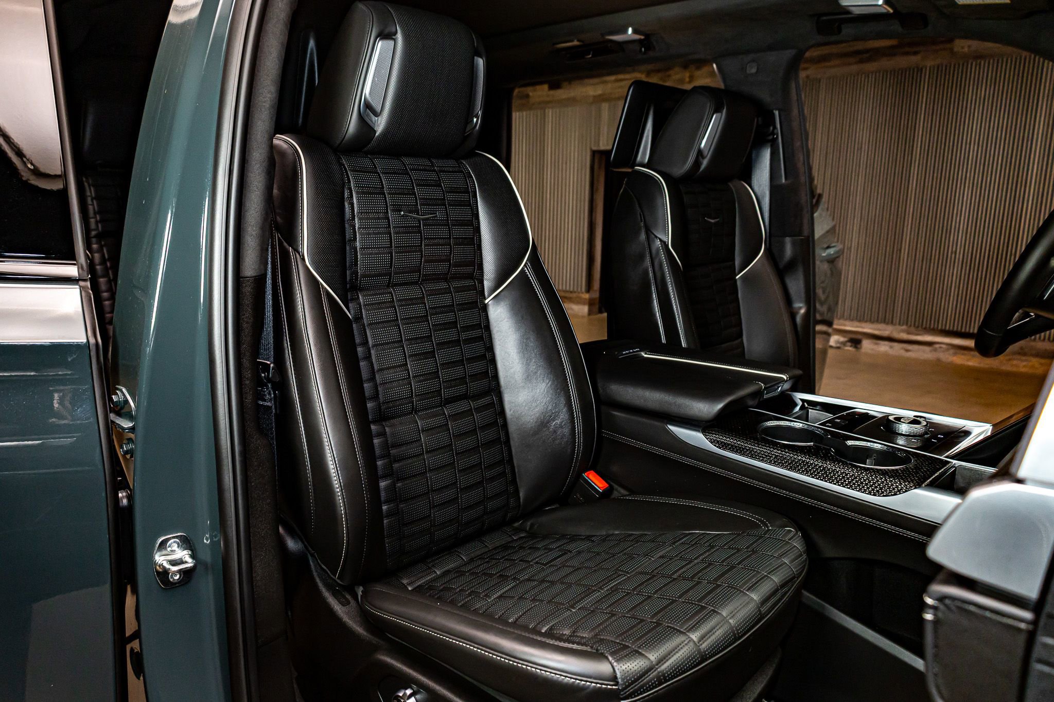 Used 2025 Cadillac Escalade V image 30