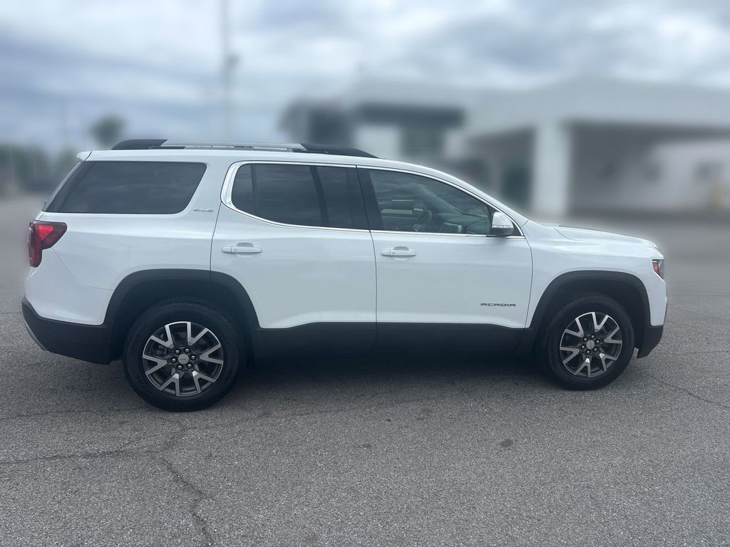 Used 2023 GMC Acadia SLE w/ Driver Convenience Package FWD image 9