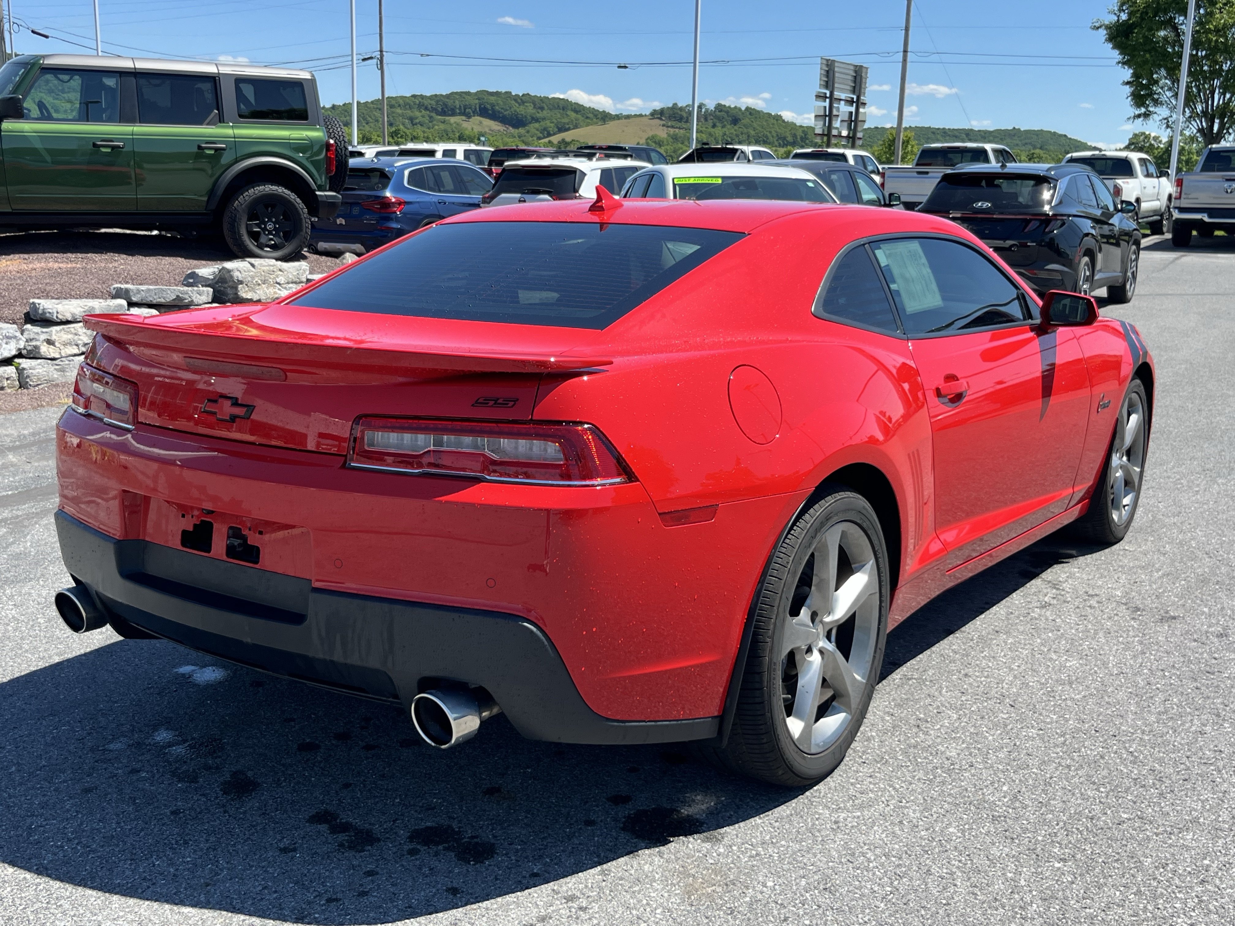 Used 2014 Chevrolet Camaro SS w/ RS Package RWD image 4