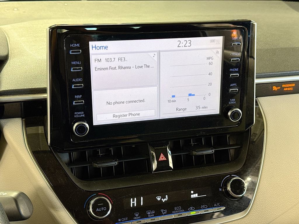 Used 2020 Toyota Corolla LE image 19