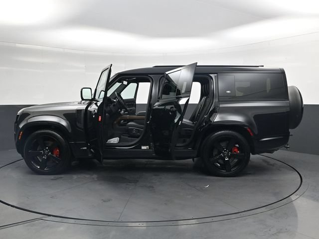 Used 2024 Land Rover Defender 130 X AWD/4WD image 39