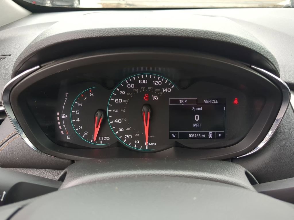 Used 2019 Chevrolet Trax LT w/ LT Convenience Package AWD/4WD image 17