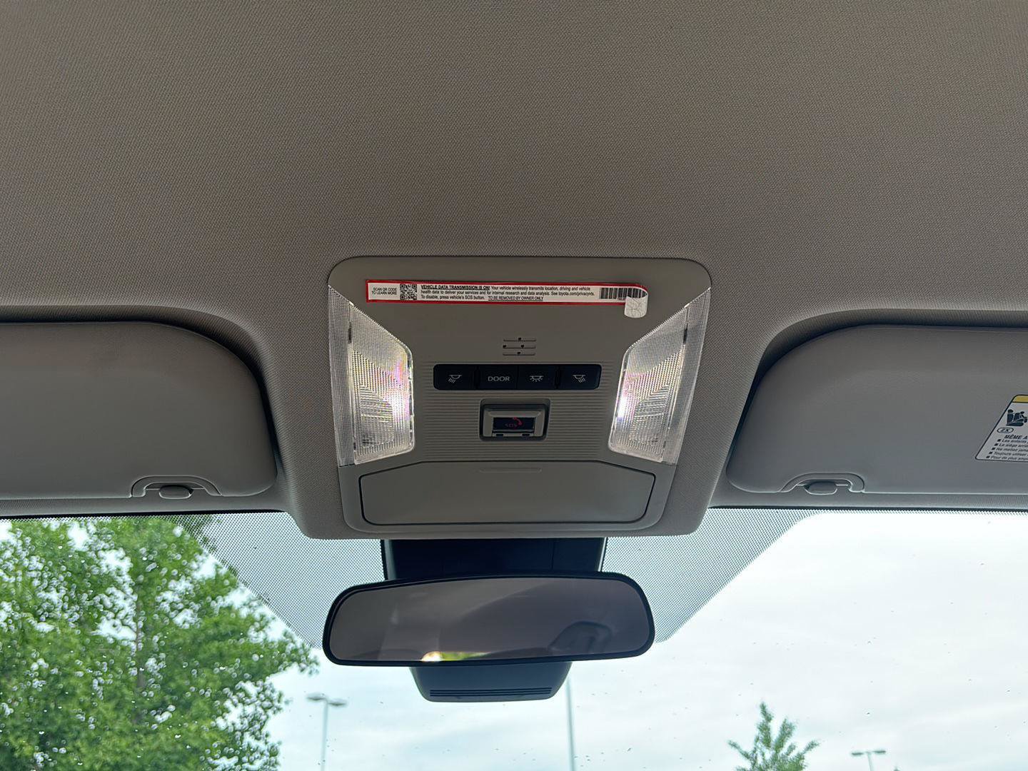 Used 2025 Toyota RAV4 LE AWD/4WD image 25