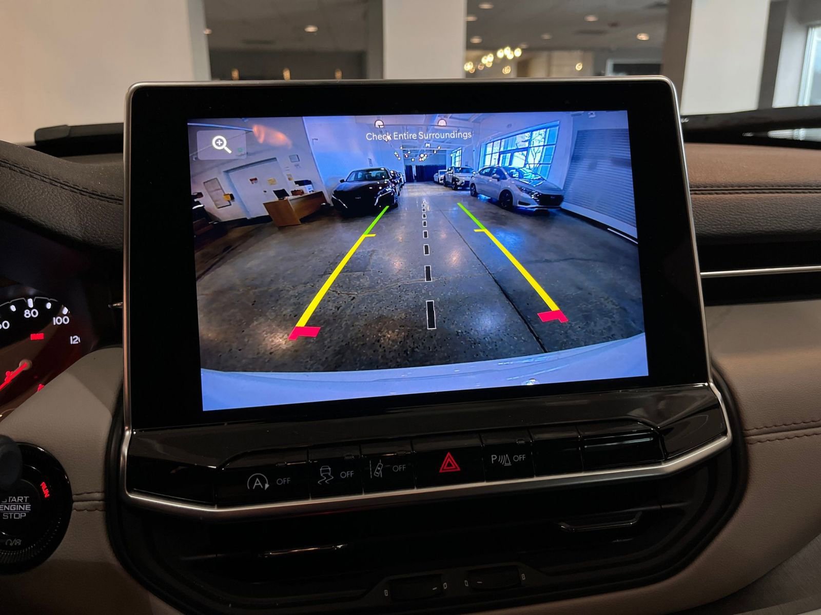 Used 2025 Jeep Compass Limited image 24