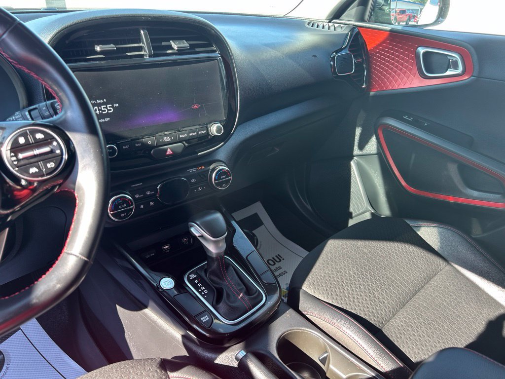 Used 2023 Kia Soul GT-Line FWD image 25