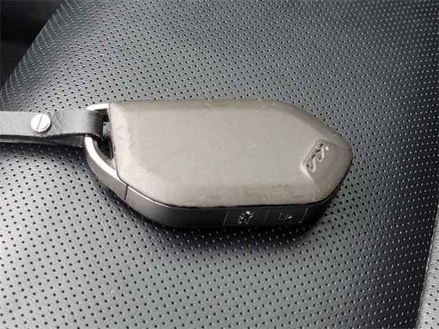 Used 2024 Kia Telluride S image 31