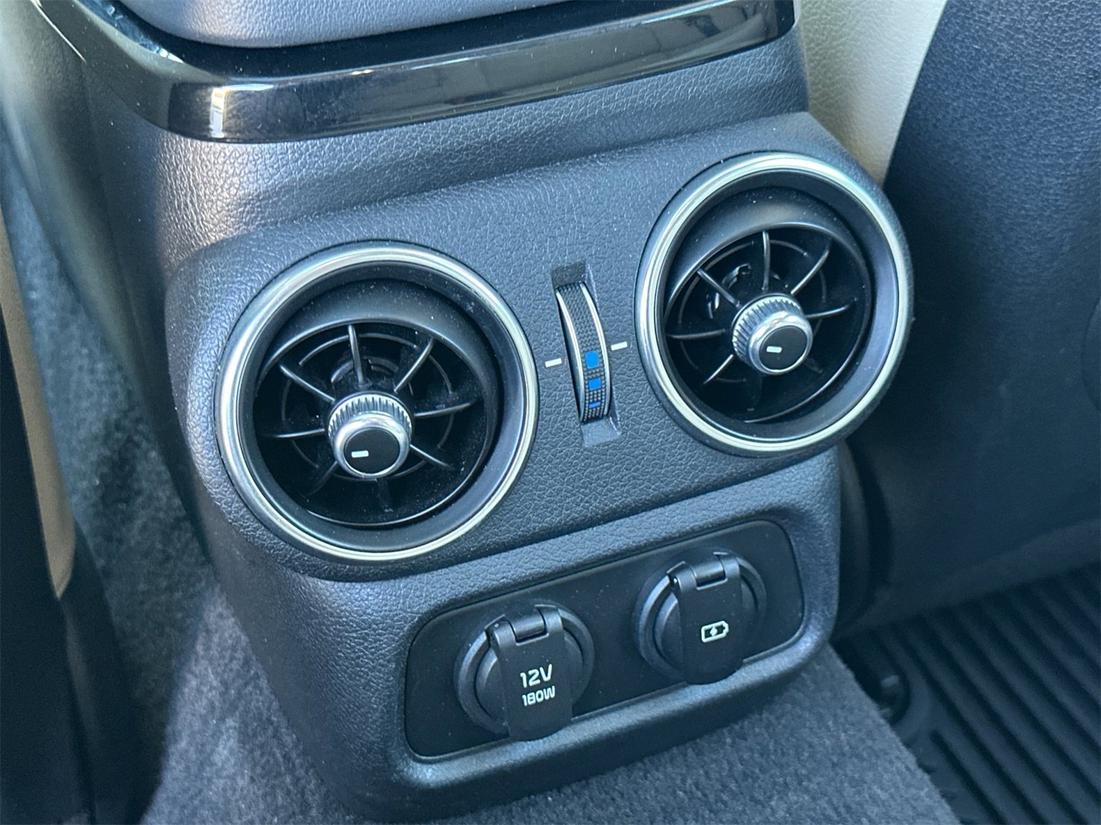 Used 2023 Kia Stinger GT-Line w/ Sun & Sound Package image 13