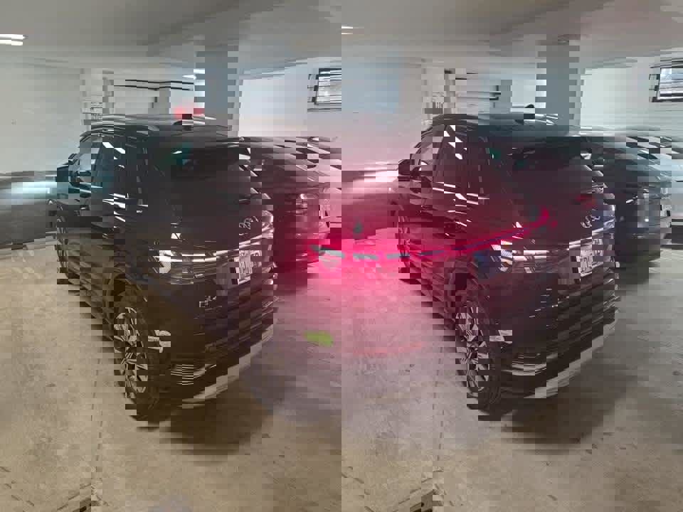 Used 2023 Audi Q4 e-tron Premium Plus w/ Premium Plus RWD image 4