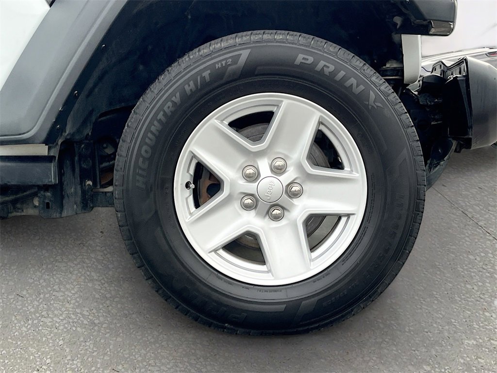 Certified 2023 Jeep Gladiator Sport image 26