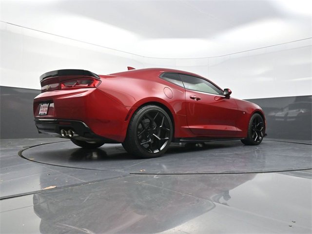 Used 2017 Chevrolet Camaro SS image 29