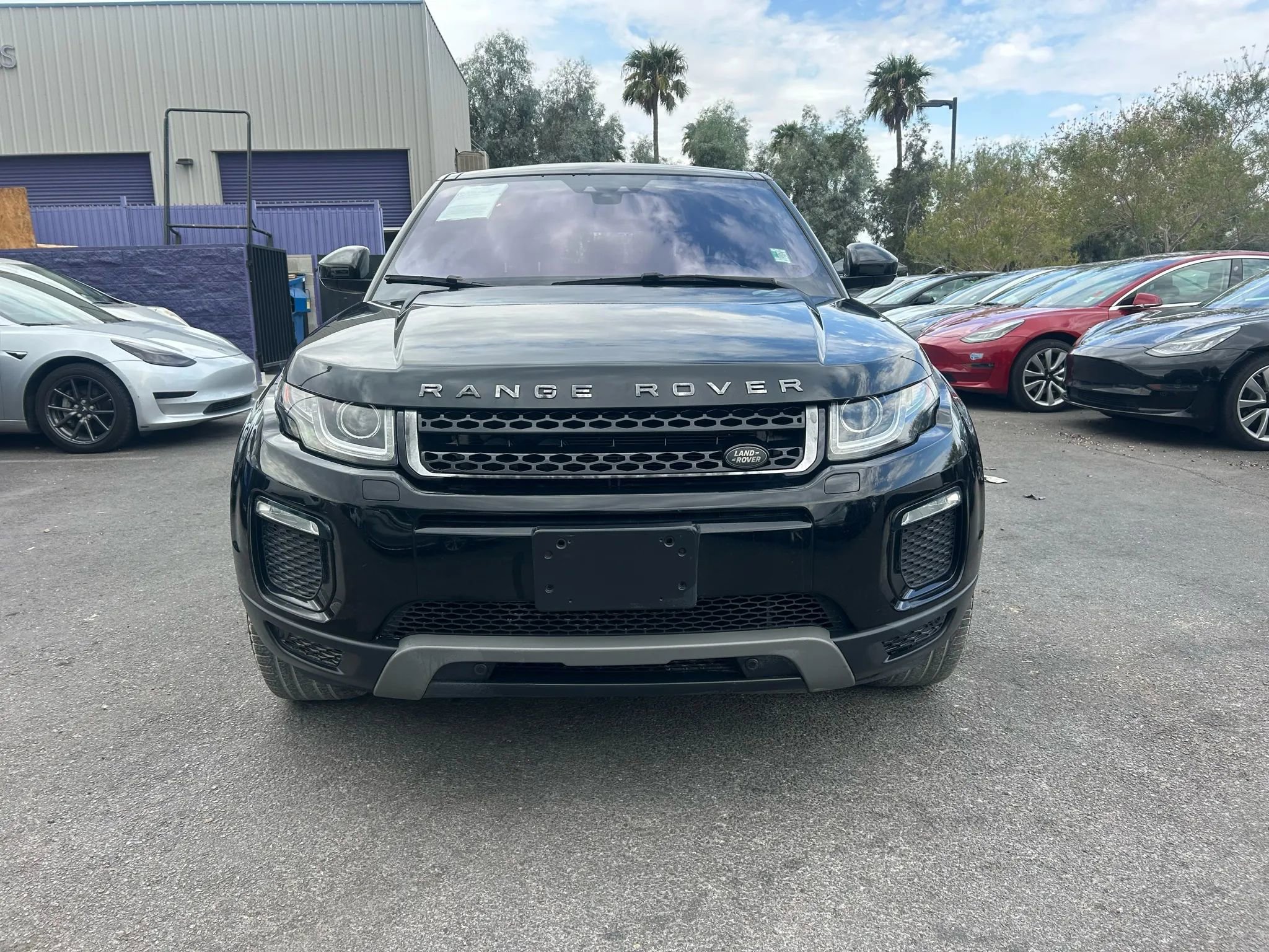 Used 2018 Land Rover Range Rover Evoque SE image 2