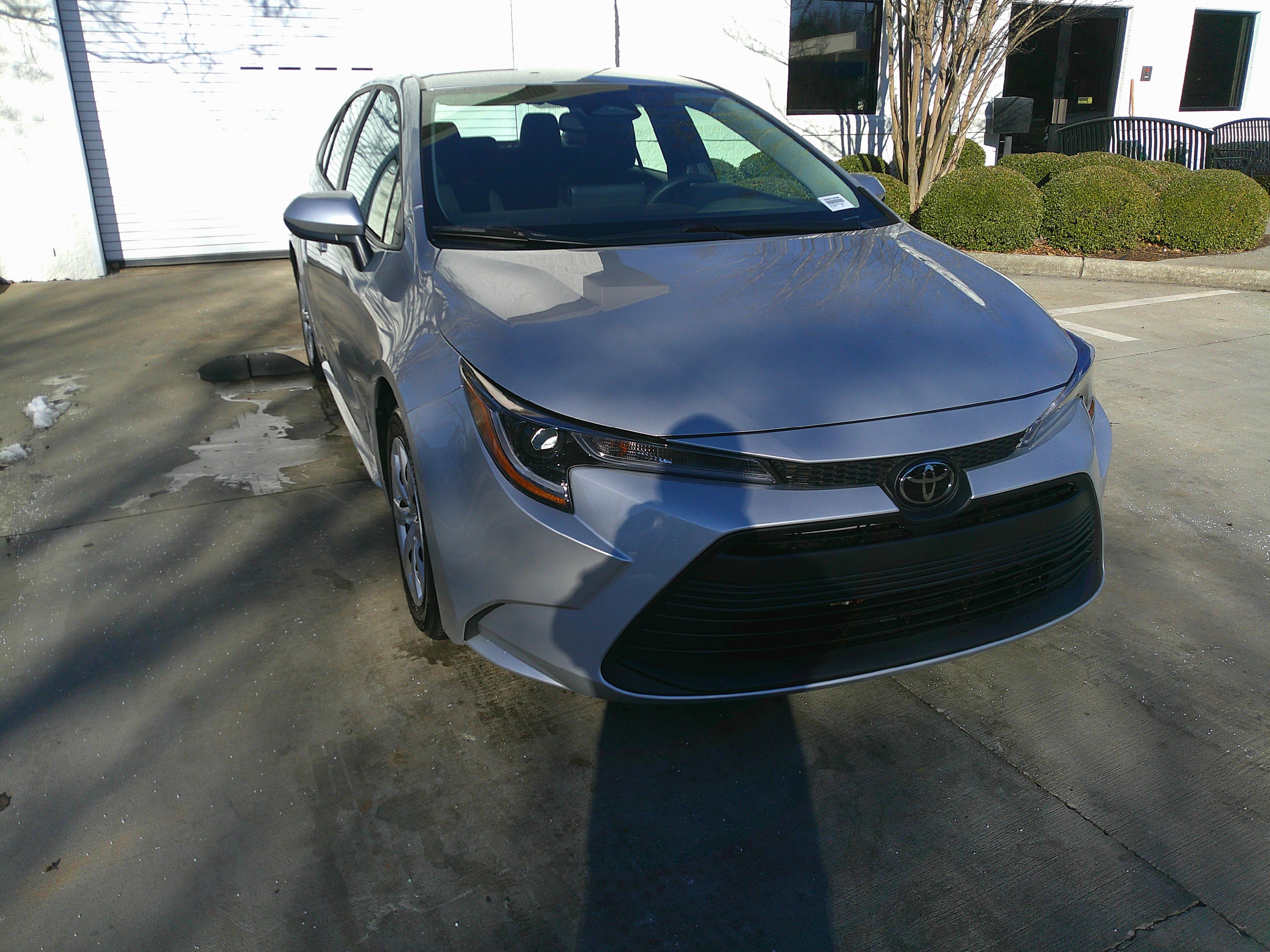 Used 2024 Toyota Corolla LE image 2