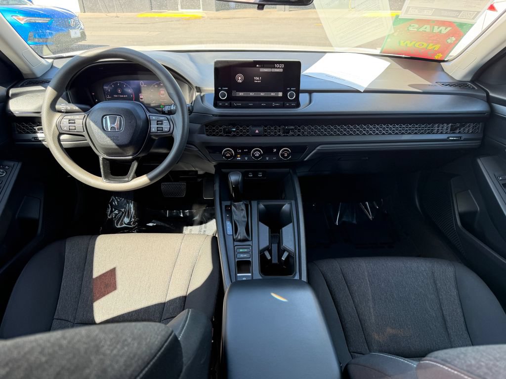 Certified 2025 Honda Accord LX image 30