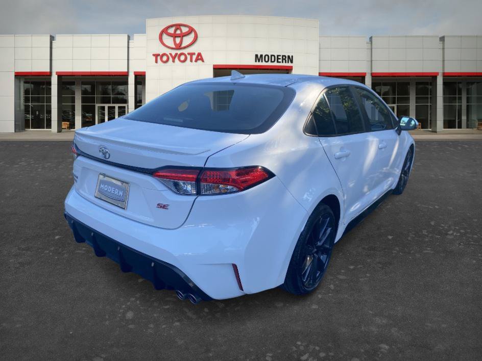 Certified 2025 Toyota Corolla SE FWD image 5