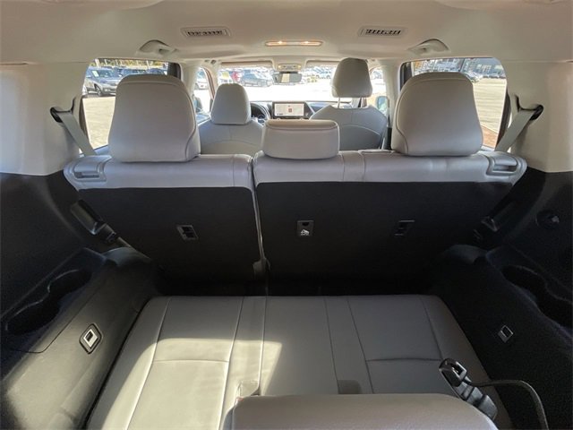 Used 2023 Toyota Highlander Limited image 30