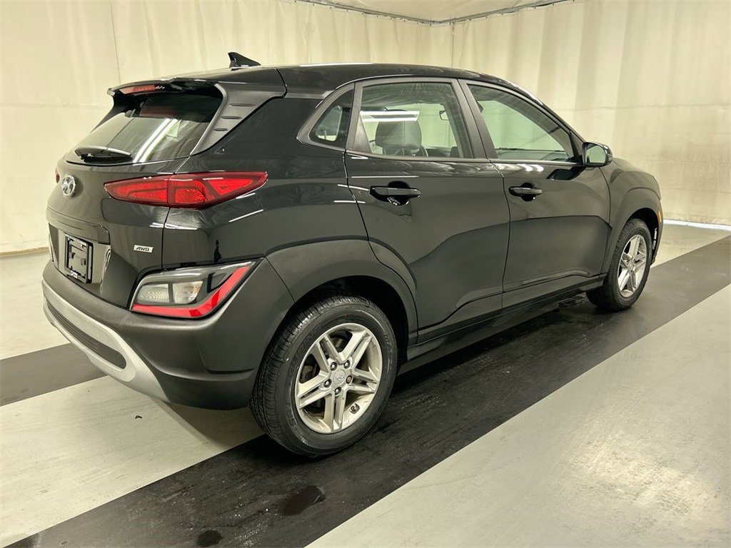 Used 2023 Hyundai Kona SE w/ Cargo Package image 2