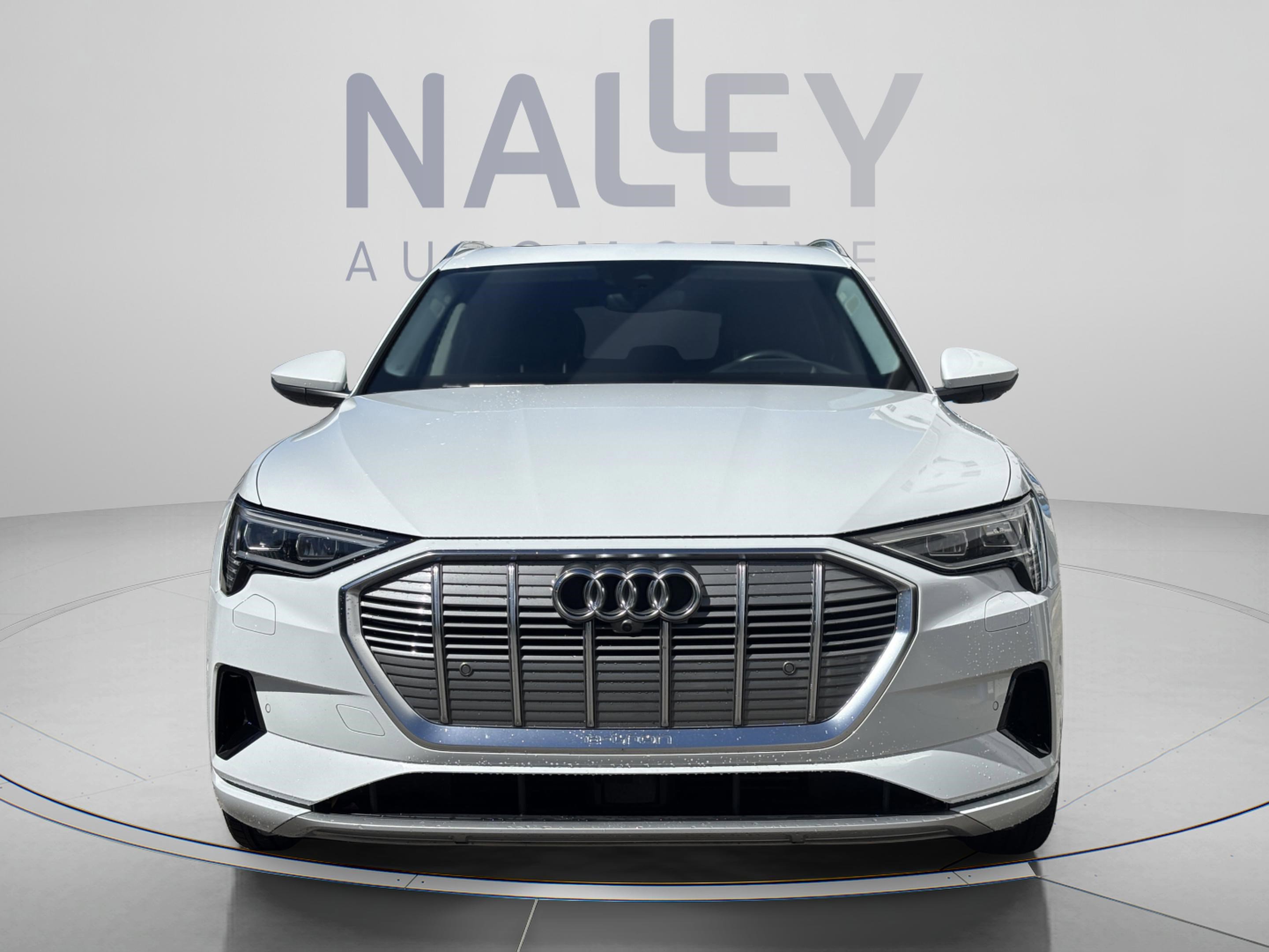 Used 2019 Audi e-tron Prestige w/ Prestige Package AWD/4WD image 7