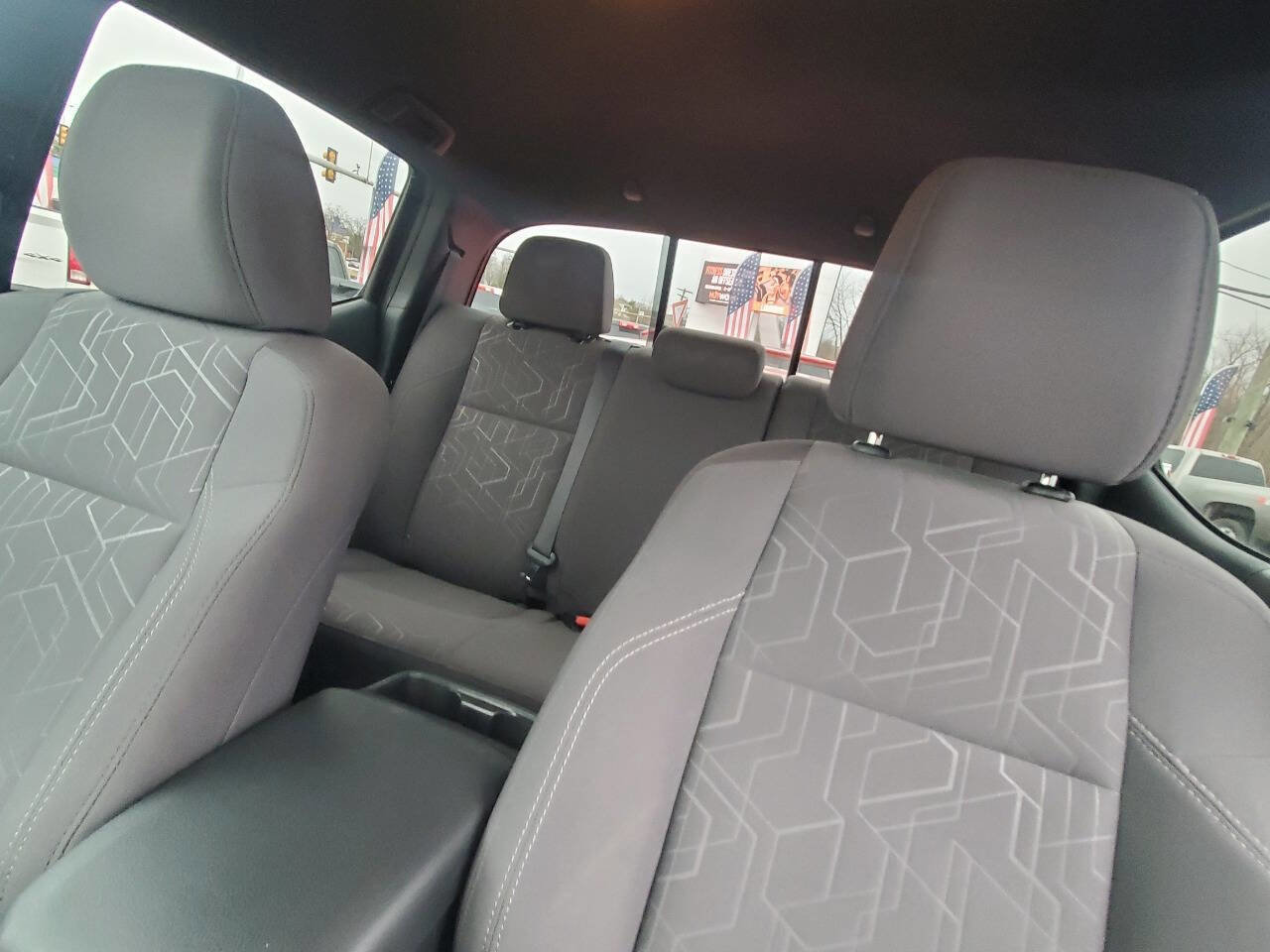 Used 2017 Toyota Tacoma TRD Sport w/ Exterior Package image 26