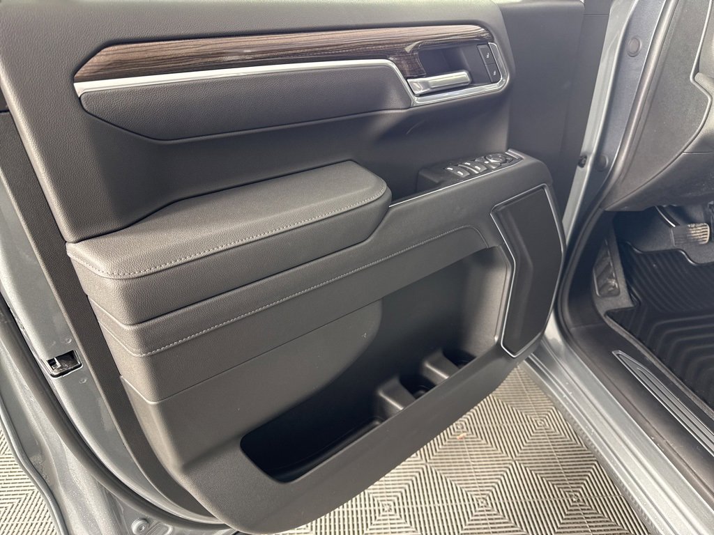 New 2025 Chevrolet Silverado 1500 LT w/ Safety Package image 13