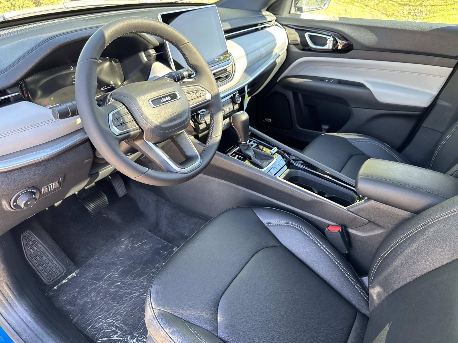 New 2026 Jeep Compass Limited image 21