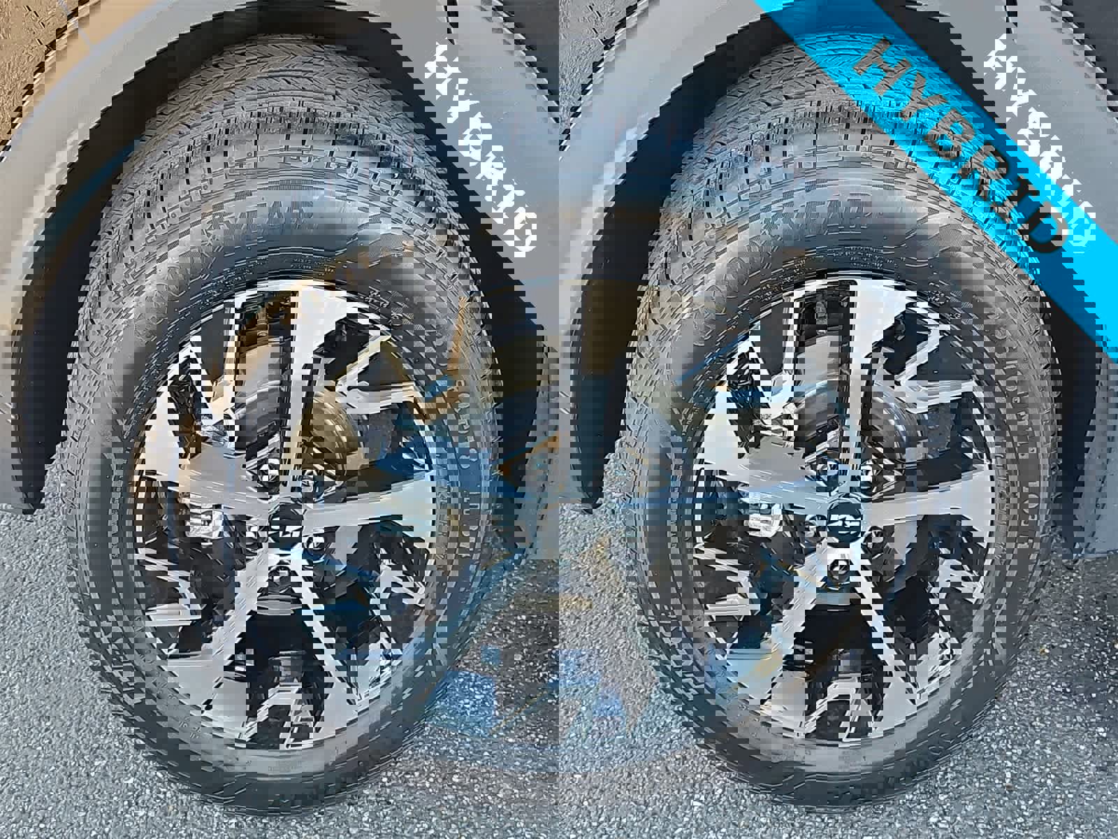 Used 2023 Kia Sportage EX image 12