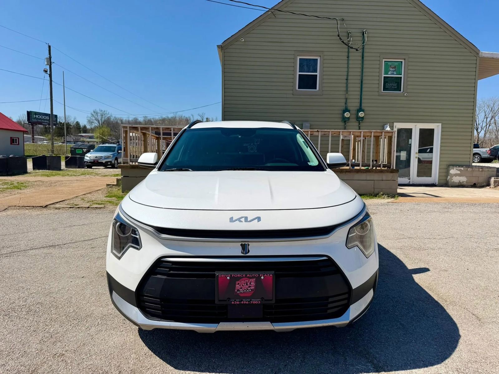 Used 2024 Kia Niro EX w/ EX Cold Weather Package image 2