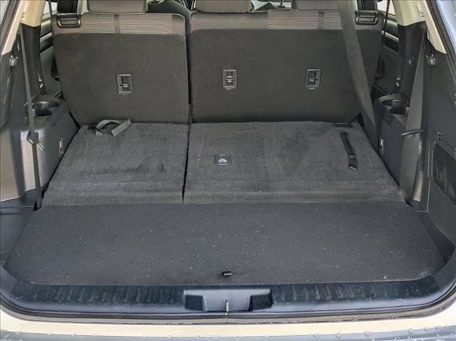 Used 2024 Toyota Highlander LE image 6