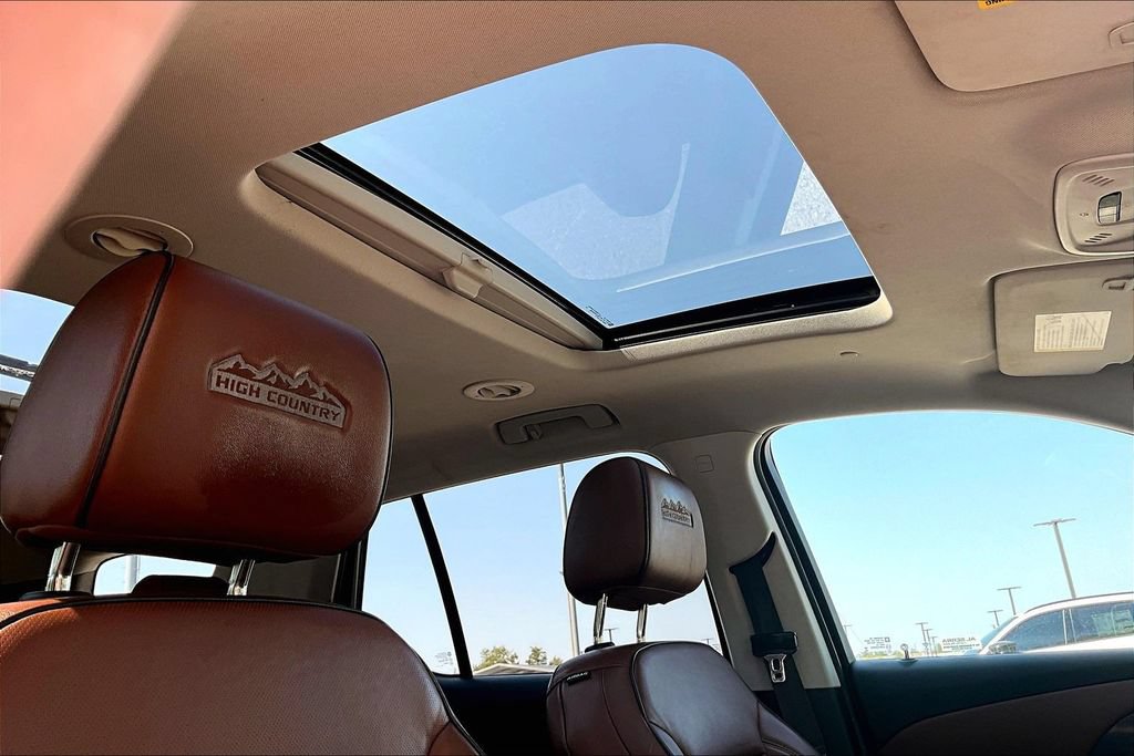 Used 2019 Chevrolet Traverse High Country w/ LPO, Floor Liner Package AWD/4WD image 21