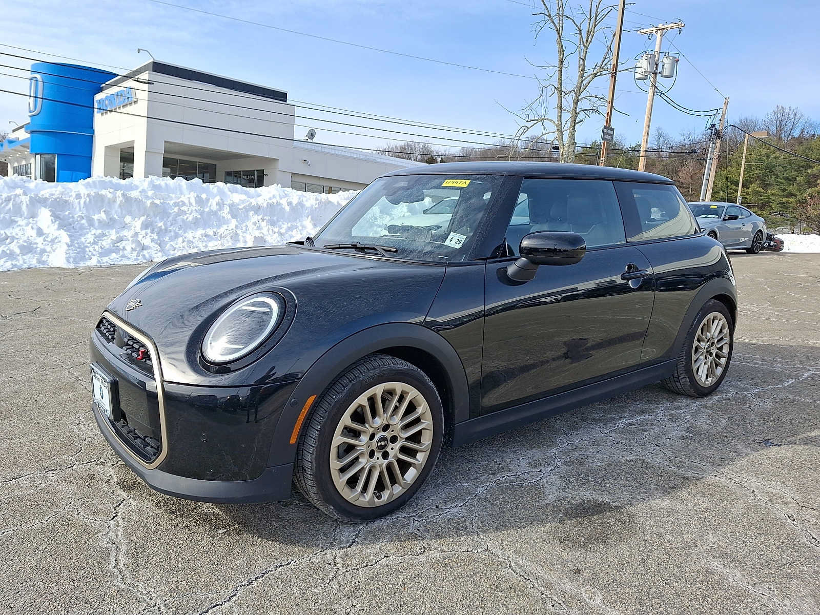 Used 2025 MINI Cooper S FWD image 3